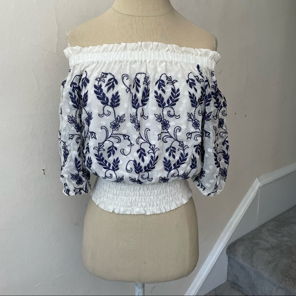 MISA Los Angeles White Ingrid Off-the-Shoulder Blue Floral Embroidered Crop Top - Picture 3 of 10